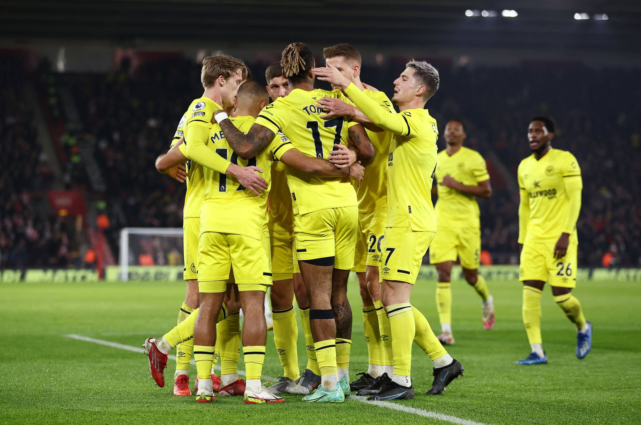 社交媒體上 社交媒體上